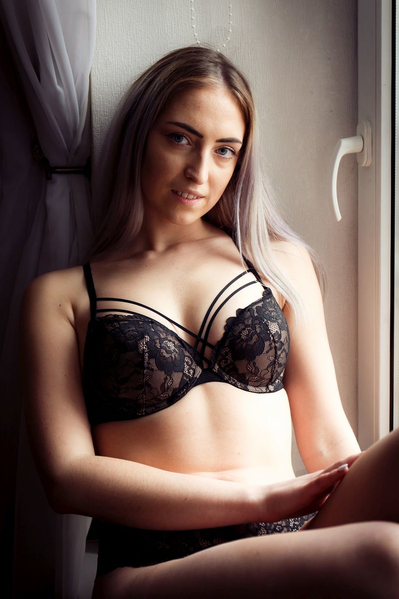 Любовь, 22 года, 2 размер груди